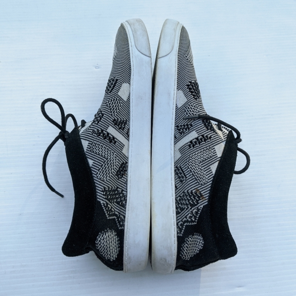 CLARKS Somerset "Glove Glitter" tribal canvas sneakers Size 9.5 Women's - Picture 2 of 13